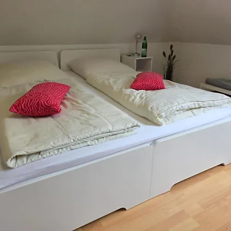 Haus Lina - Und Monteurunterkuenfte - 4 شقة تاب